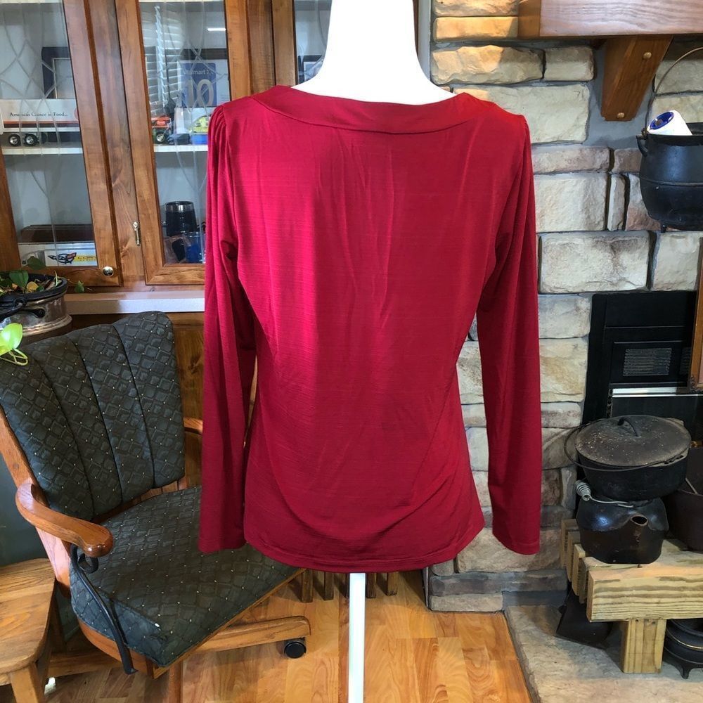 East 5th size medium long sleeve red blouse very stretchy - Picture 4 of 4